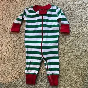 Hanna Andersson 50 (0-6 m) Christmas pajamas